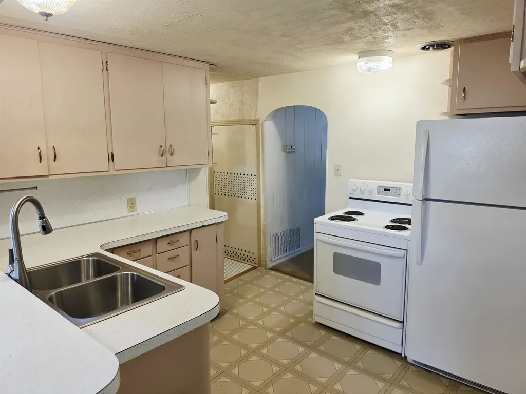 1317 N B Wellington KS 67152