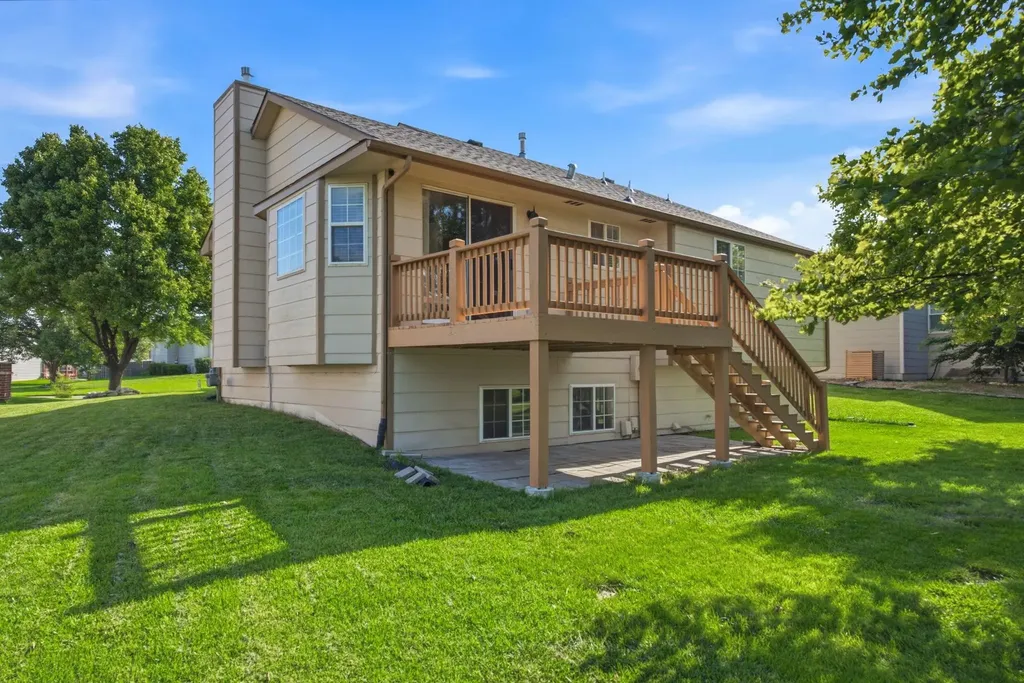 5313 Shadowridge Court Wichita KS 67220