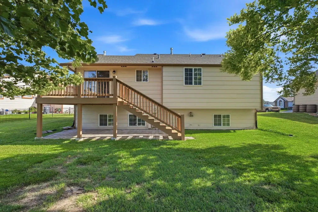 5313 Shadowridge Court Wichita KS 67220