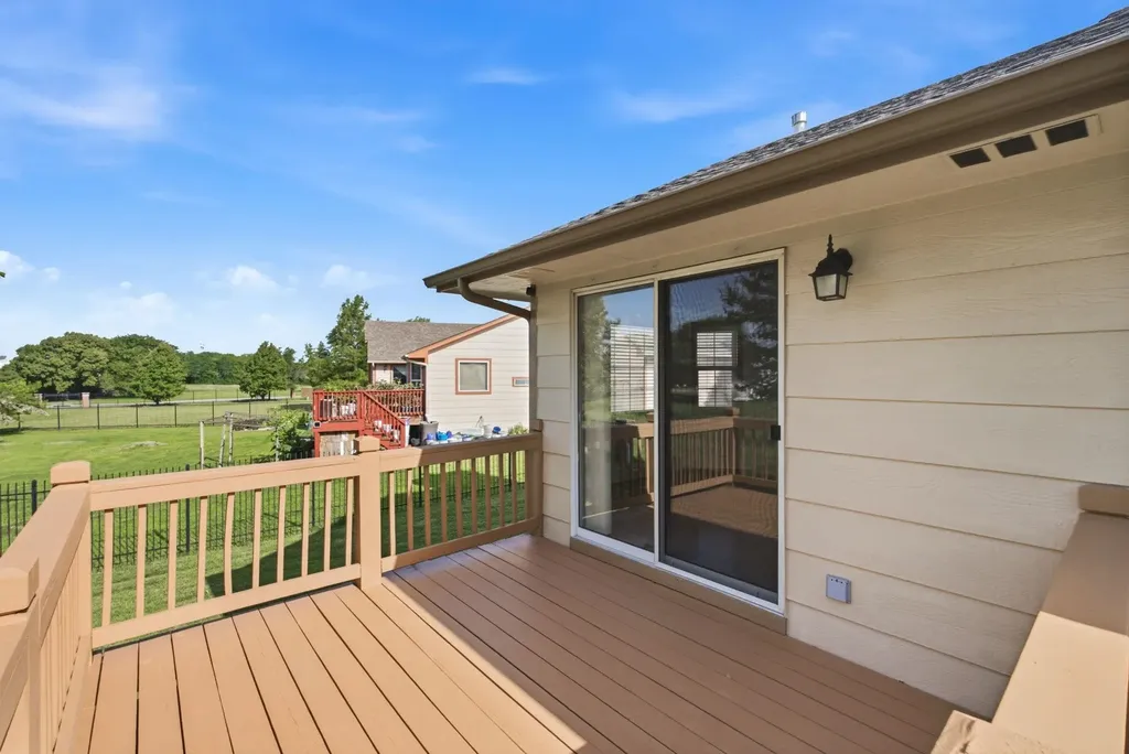 5313 Shadowridge Court Wichita KS 67220