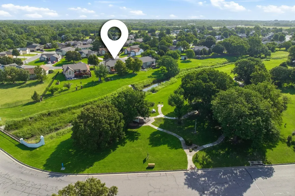 5313 Shadowridge Court Wichita KS 67220