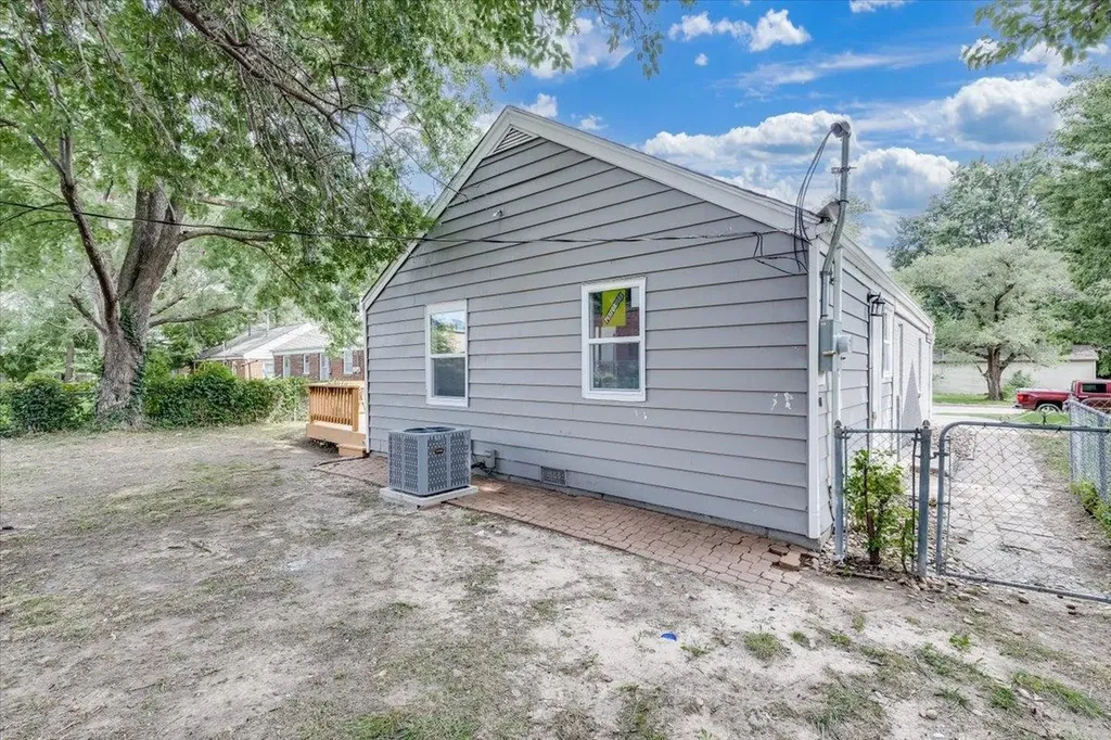 6724 E Orme Wichita KS 67207