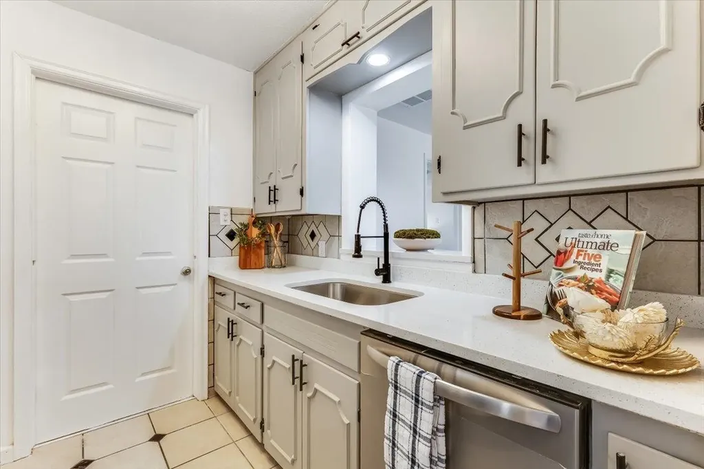 6724 E Orme Wichita KS 67207