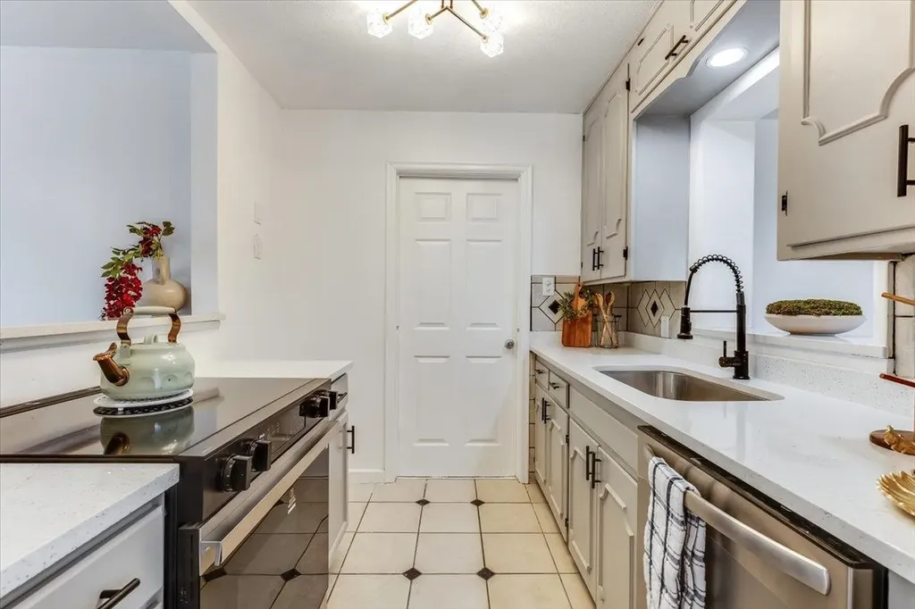 6724 E Orme Wichita KS 67207