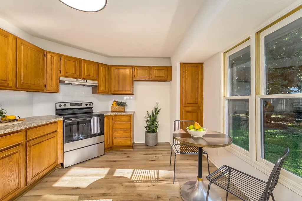 2337 S Linden Circle Wichita KS 67207