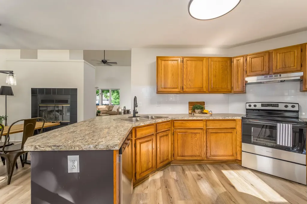 2337 S Linden Circle Wichita KS 67207