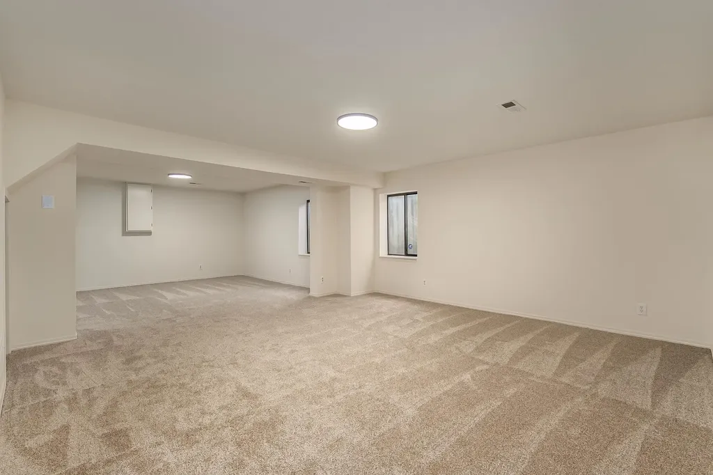 2337 S Linden Circle Wichita KS 67207