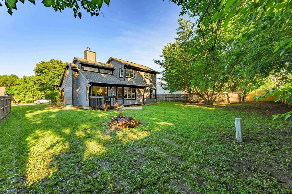 2337 S Linden Circle Wichita KS 67207