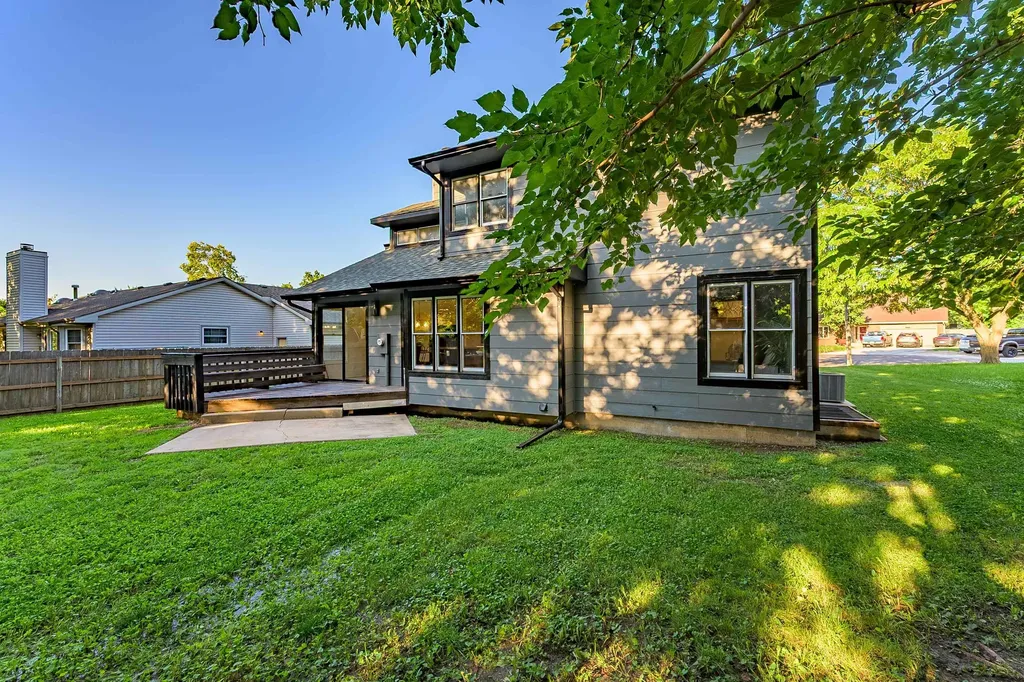 2337 S Linden Circle Wichita KS 67207