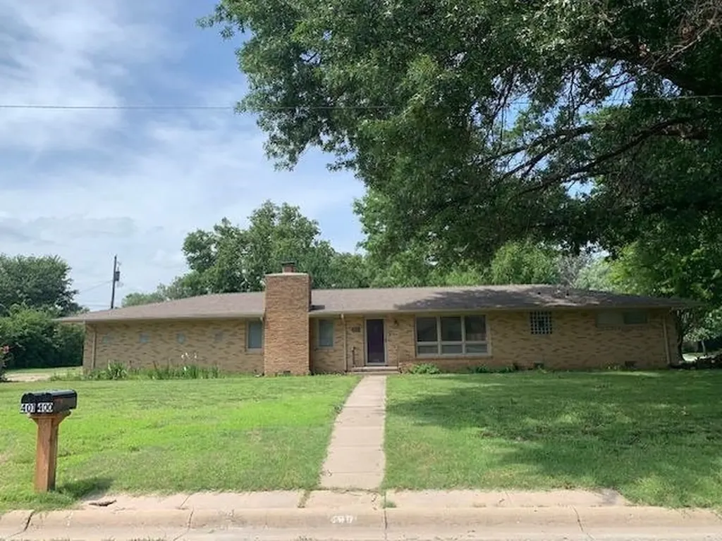 400 Normandy Newton KS 67114