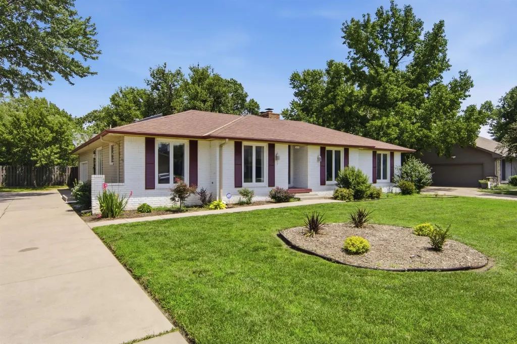 2314 N Bromfield Wichita KS 67226