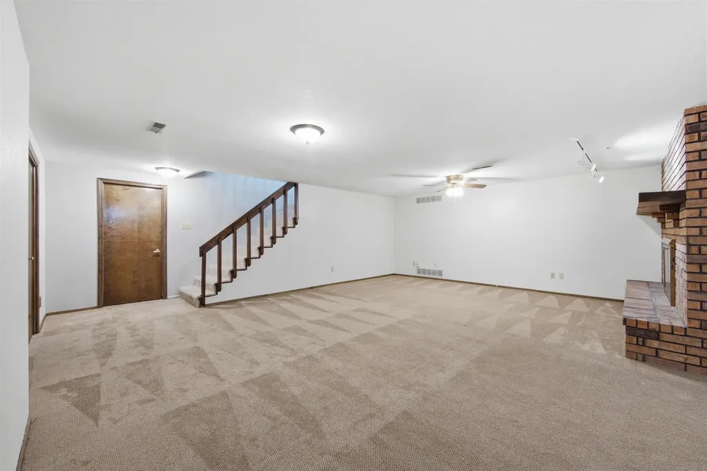 2314 N Bromfield Wichita KS 67226