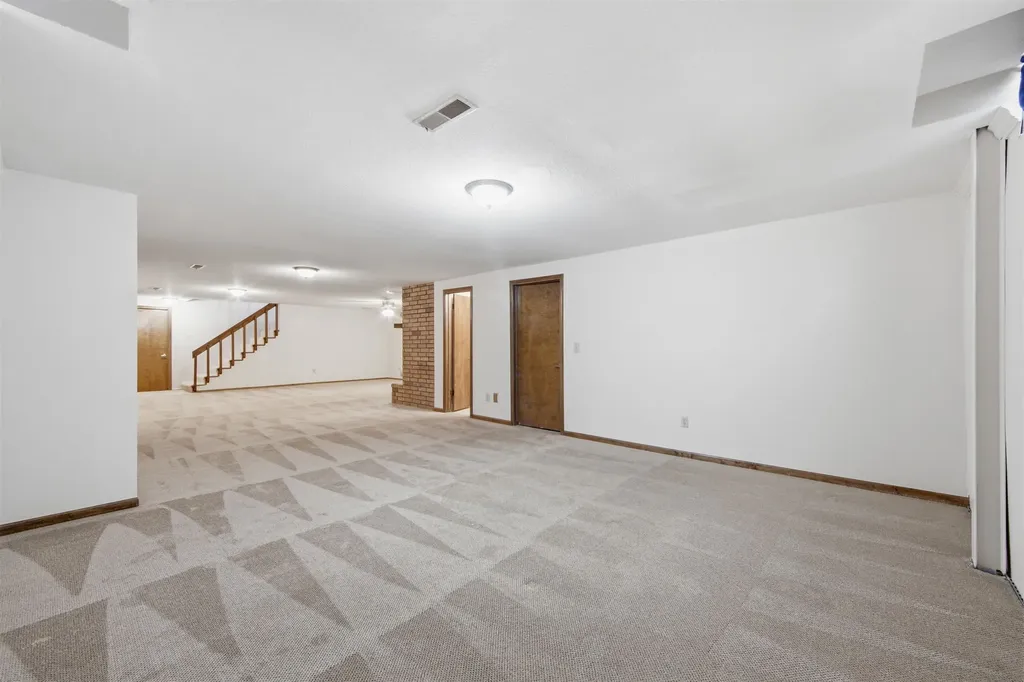 2314 N Bromfield Wichita KS 67226