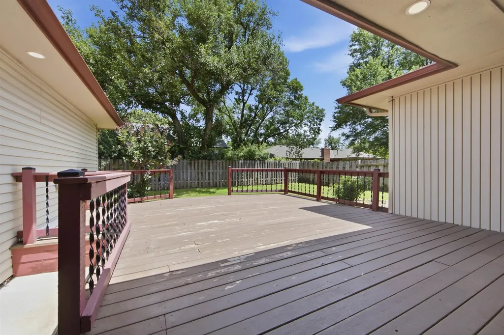 2314 N Bromfield Wichita KS 67226