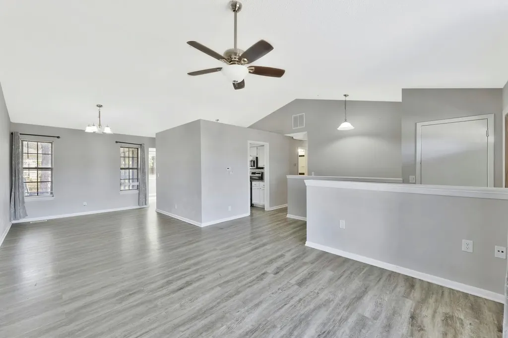 318 S Countryside Andover KS 67002