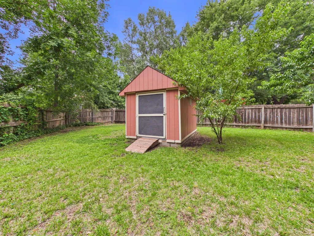 245 N Cherokee Court Kechi KS 67067