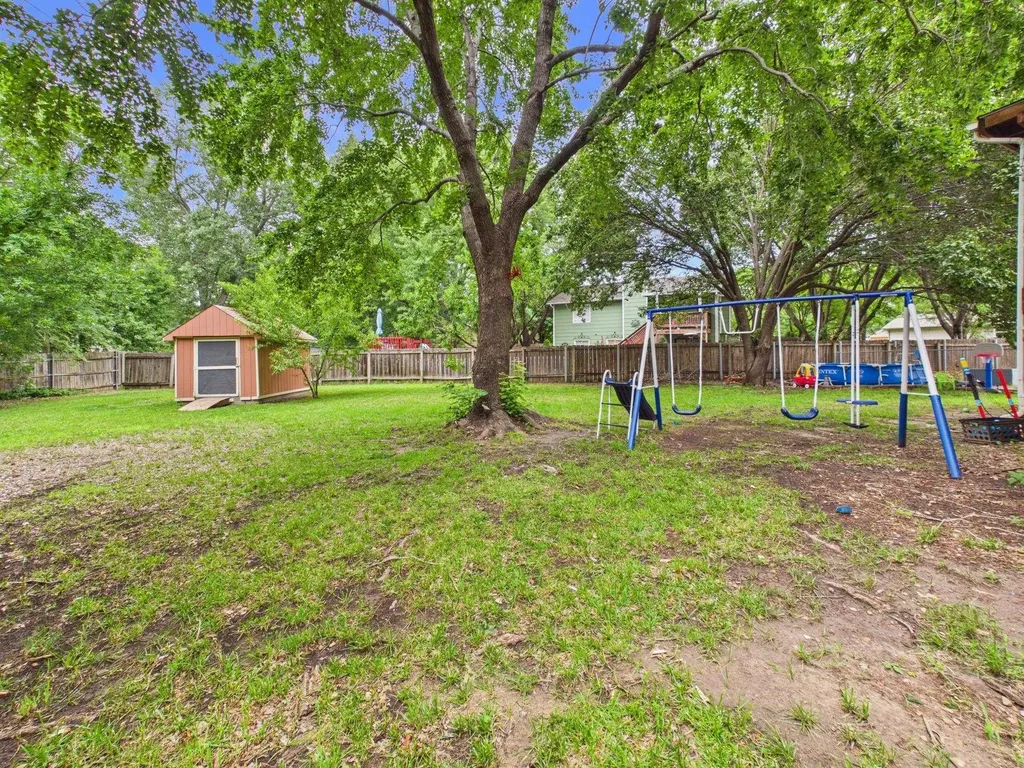 245 N Cherokee Court Kechi KS 67067