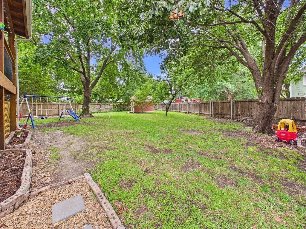 245 N Cherokee Court Kechi KS 67067