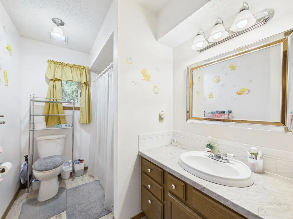 245 N Cherokee Court Kechi KS 67067