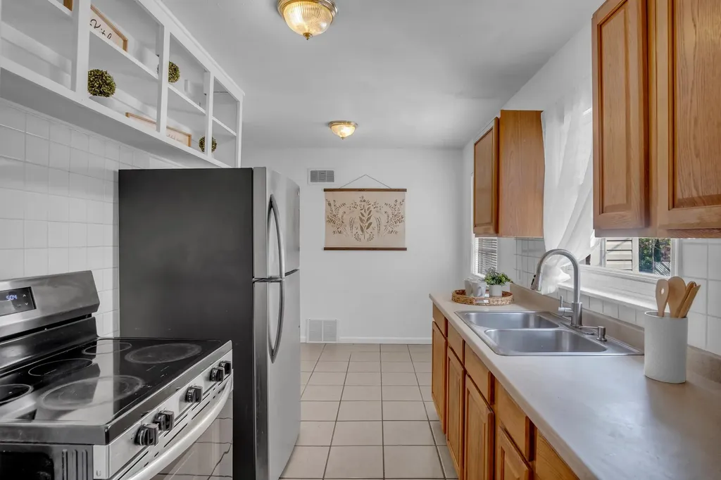 870 S Watson Lane Wichita KS 67207