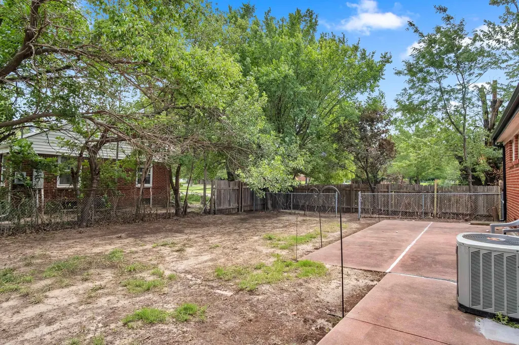 870 S Watson Lane Wichita KS 67207