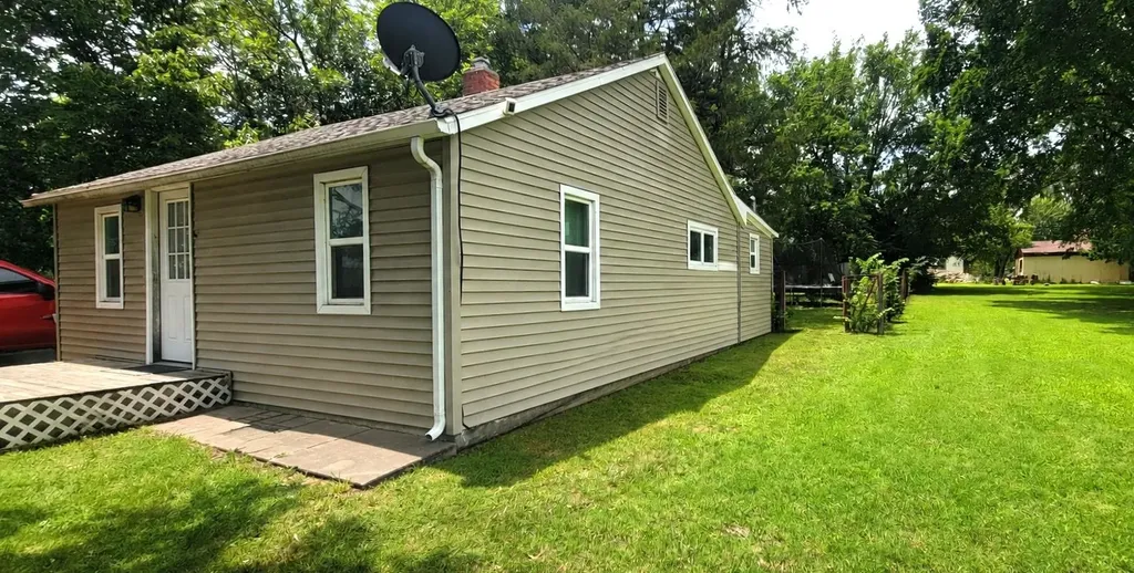 131 Glendale Newton KS 67114