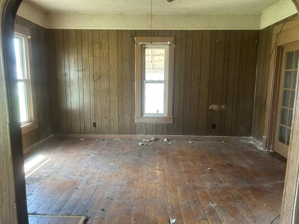 1316 N A Wellington KS 67152