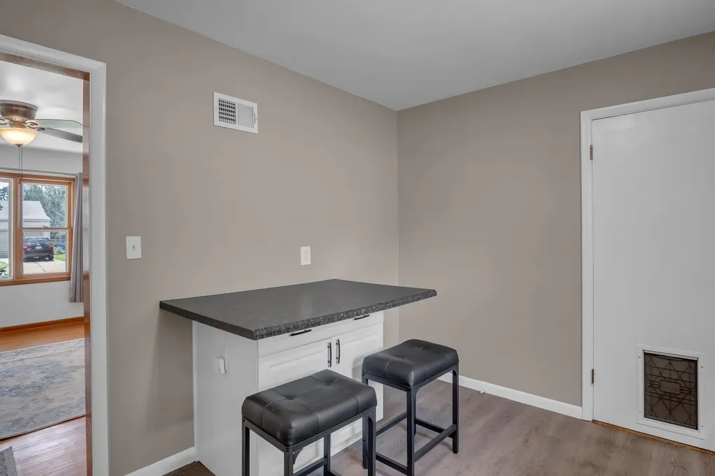 1412 W 8th Street Newton KS 67114