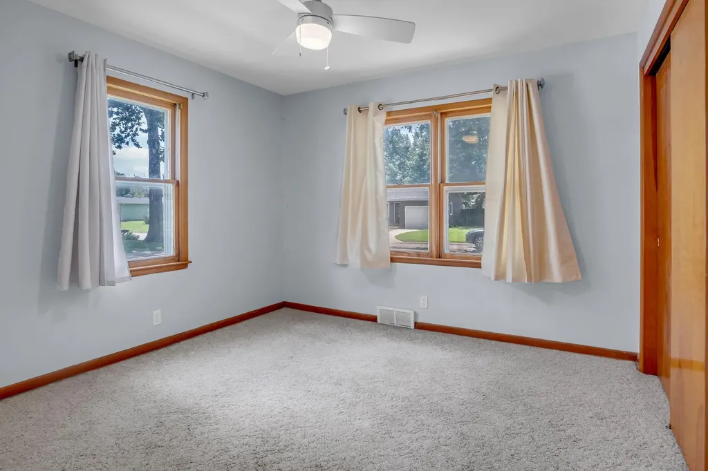 1412 W 8th Street Newton KS 67114
