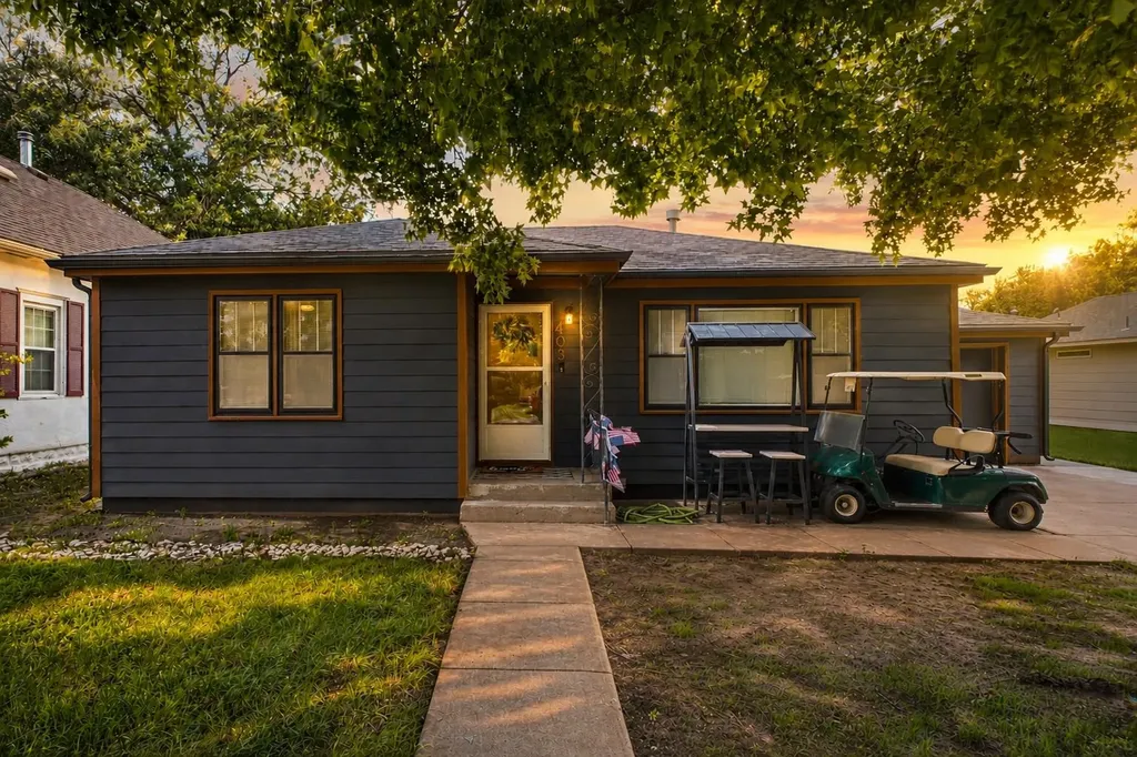 403 Magnolia Andale KS 67001
