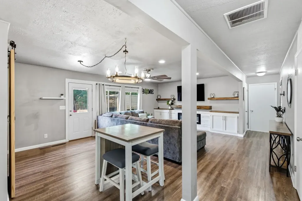 8421 W 9th Street N Wichita KS 67212
