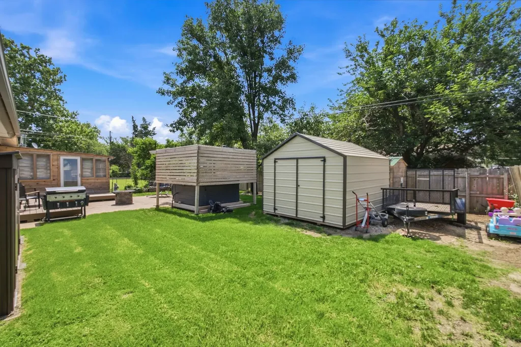 8421 W 9th Street N Wichita KS 67212