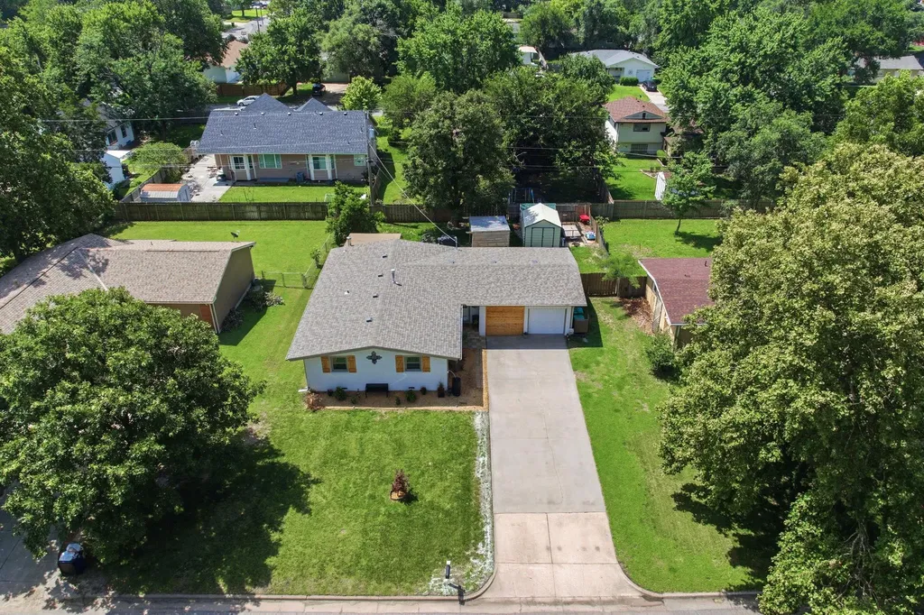 8421 W 9th Street N Wichita KS 67212