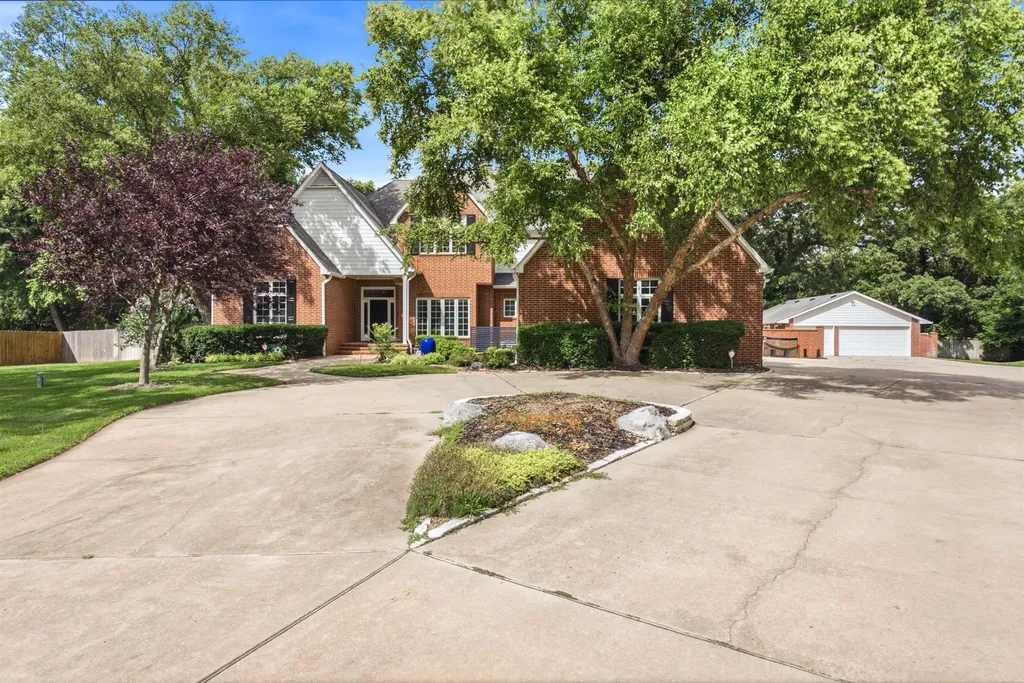 419 N Brook Forest Road Derby KS 67037