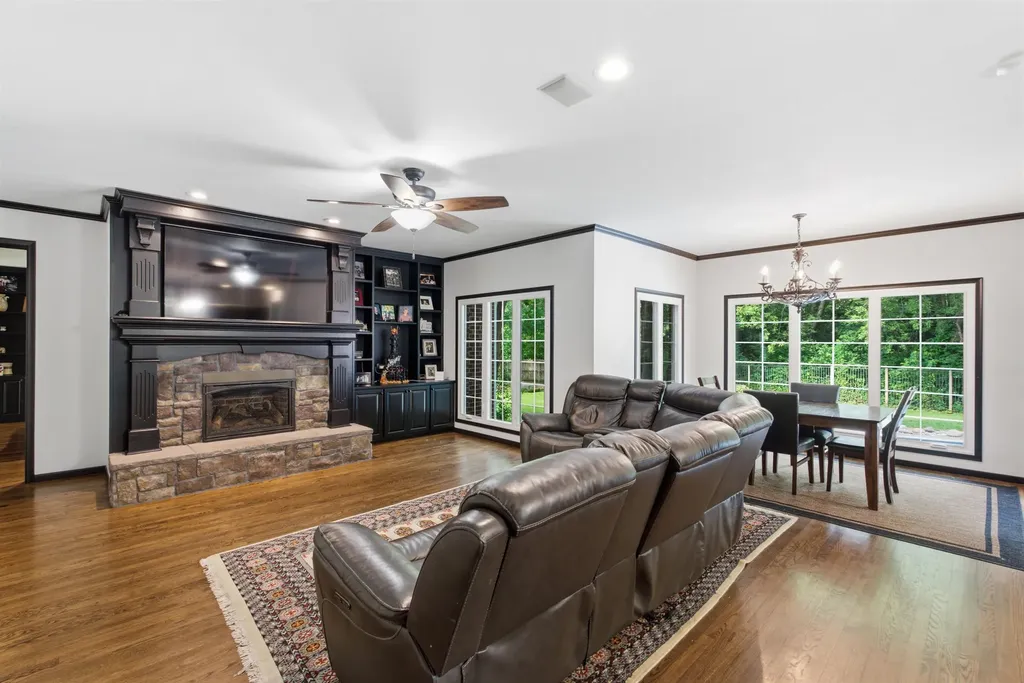 419 N Brook Forest Road Derby KS 67037