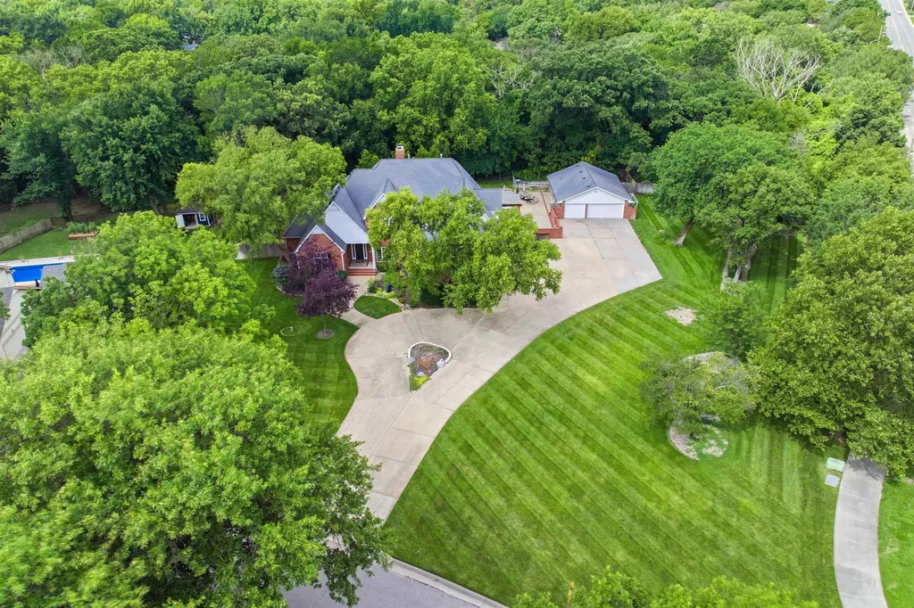 419 N Brook Forest Road Derby KS 67037