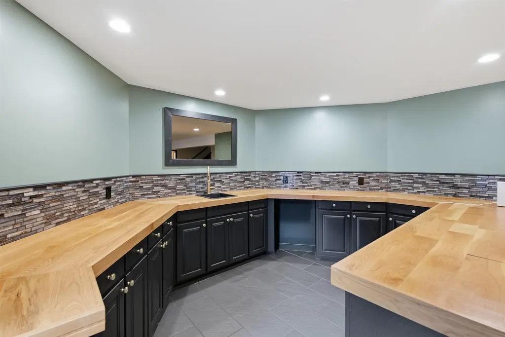 419 N Brook Forest Road Derby KS 67037