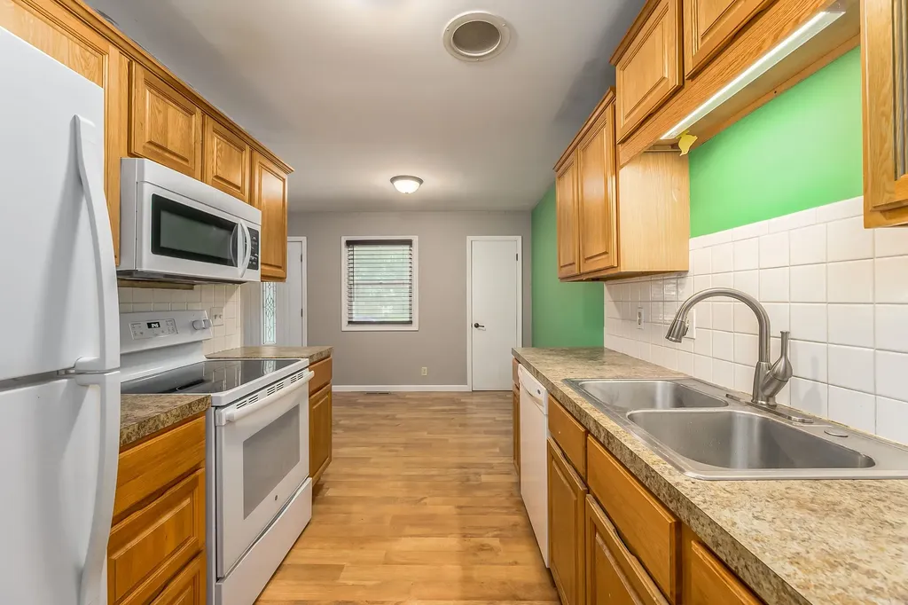 6334 N Scottsville Street Park City KS 67219-1710