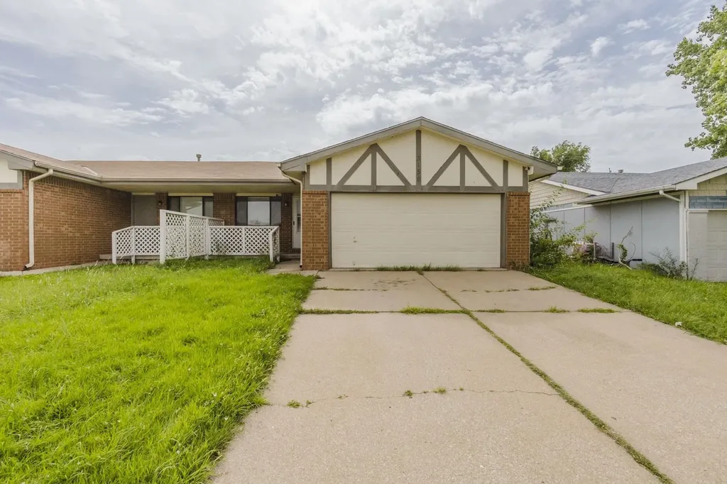 3159 S Bunker Hill Wichita KS 67210