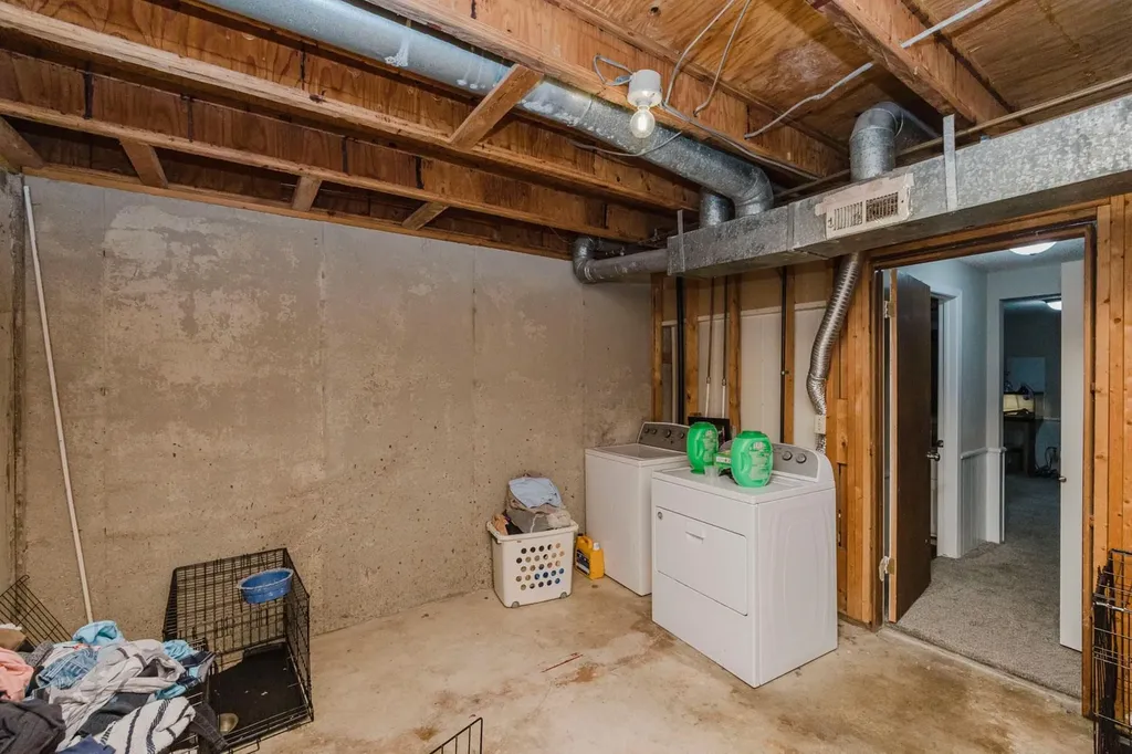 3159 S Bunker Hill Wichita KS 67210