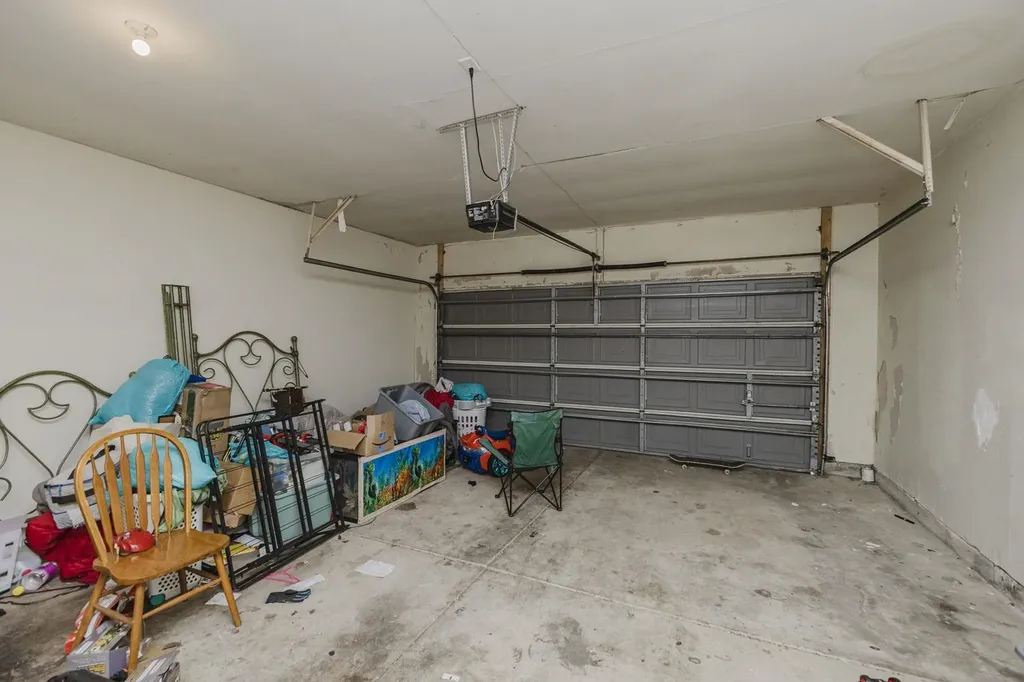 3159 S Bunker Hill Wichita KS 67210