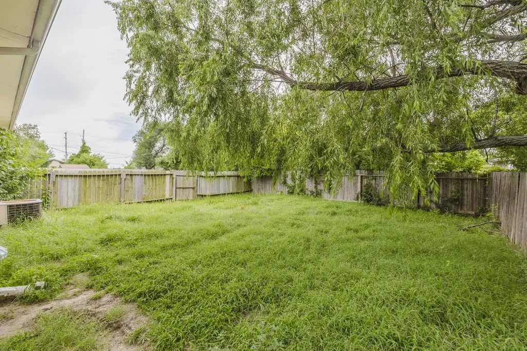 3159 S Bunker Hill Wichita KS 67210