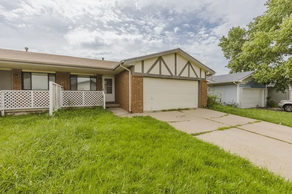 3159 S Bunker Hill Wichita KS 67210