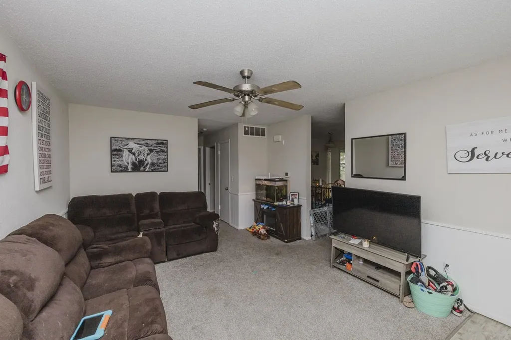 3159 S Bunker Hill Wichita KS 67210