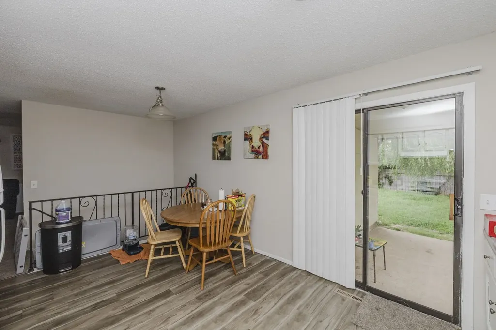 3159 S Bunker Hill Wichita KS 67210