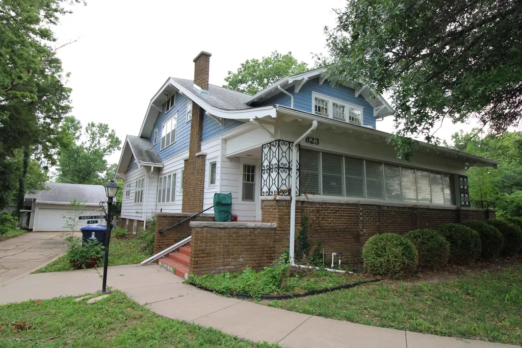 823 W Pine Avenue El Dorado KS 67042