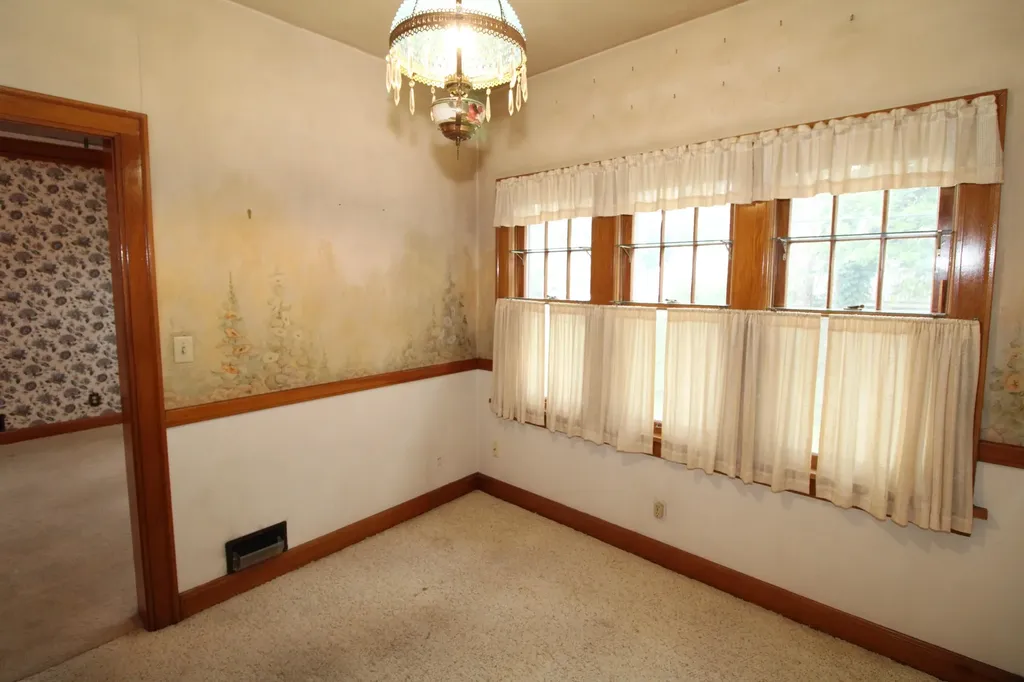 823 W Pine Avenue El Dorado KS 67042