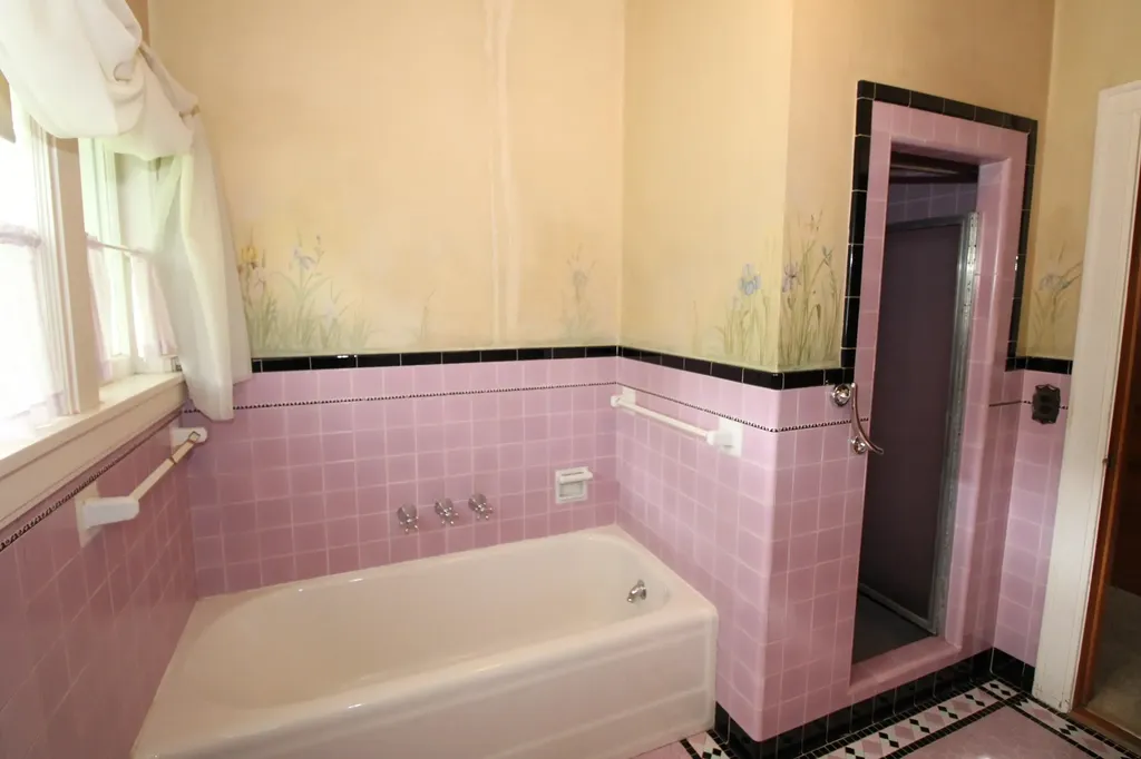 823 W Pine Avenue El Dorado KS 67042