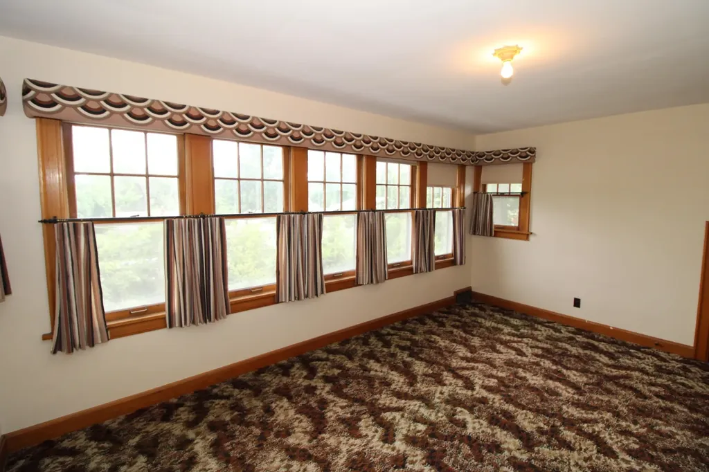 823 W Pine Avenue El Dorado KS 67042