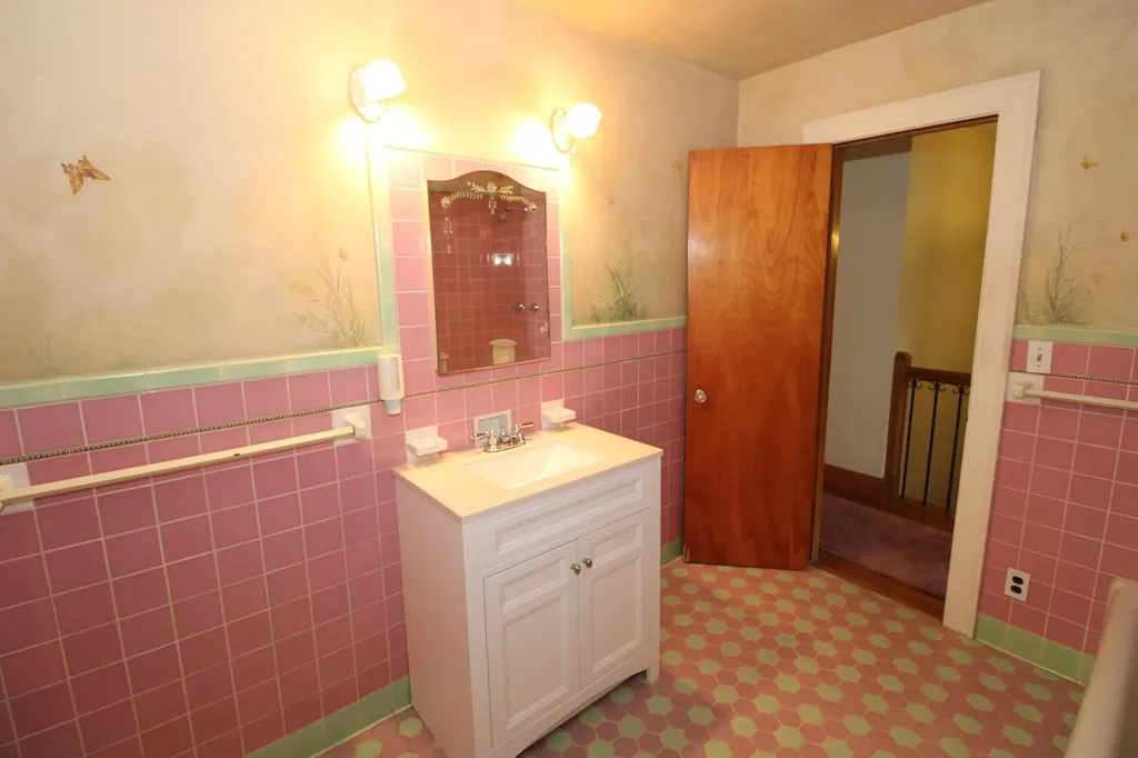 823 W Pine Avenue El Dorado KS 67042